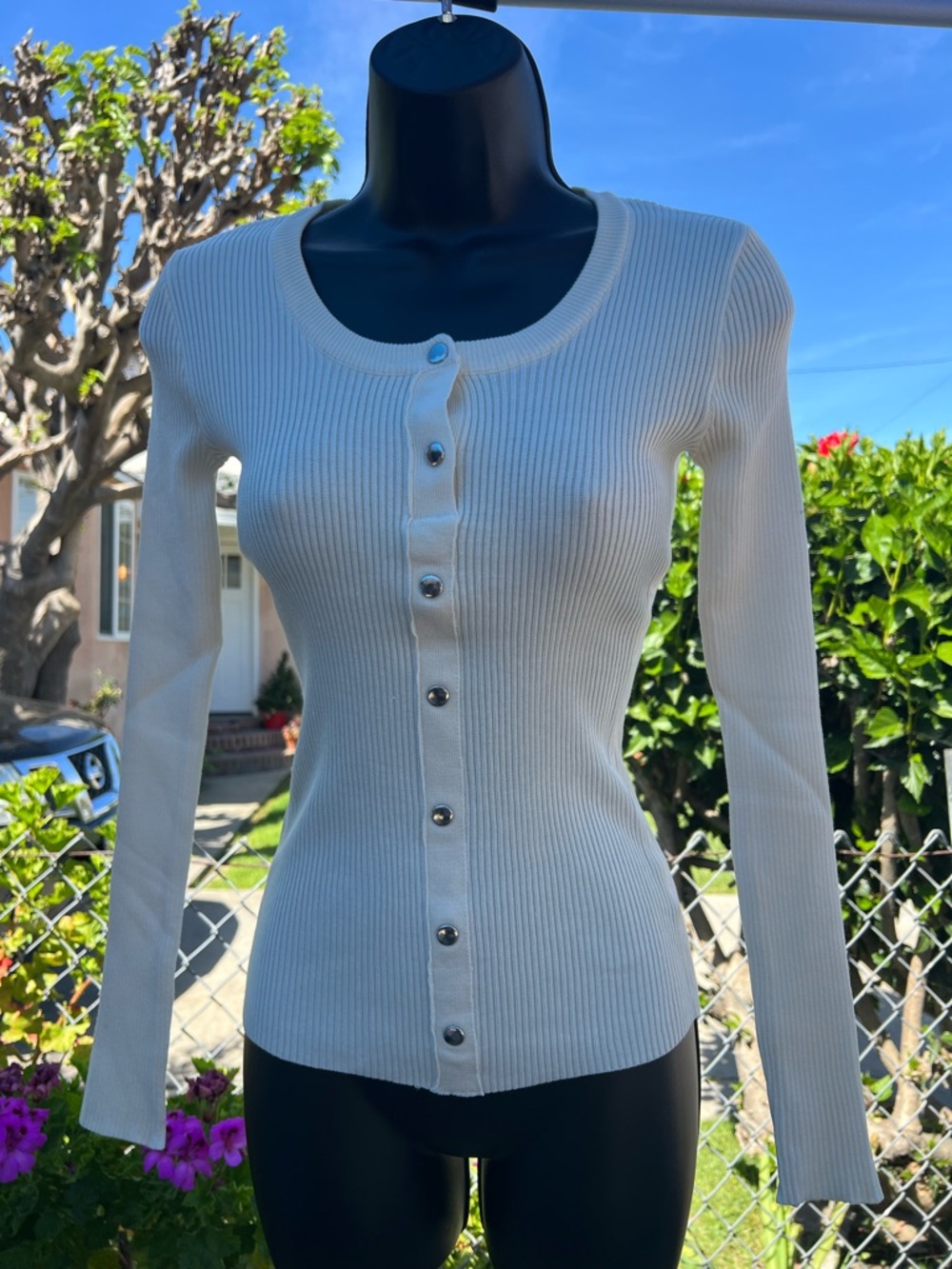 Y2K Romantic Ribbed Snap‑Front Long Sleeve Top — Ivory XS